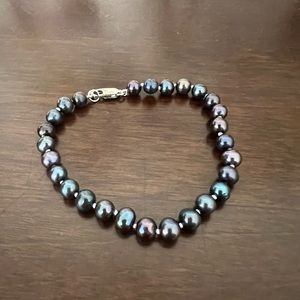 NWOT Freshwater Black Pearl Bracelet